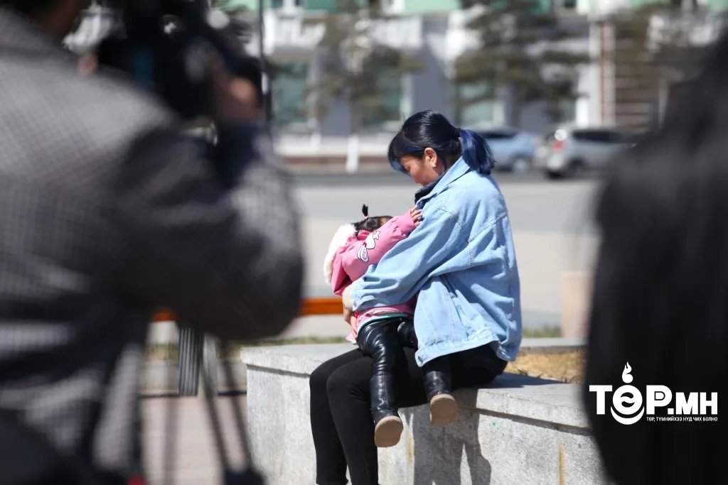 6 настай ахынхаа амийг 2 настай охин АВАРНА гэж үү