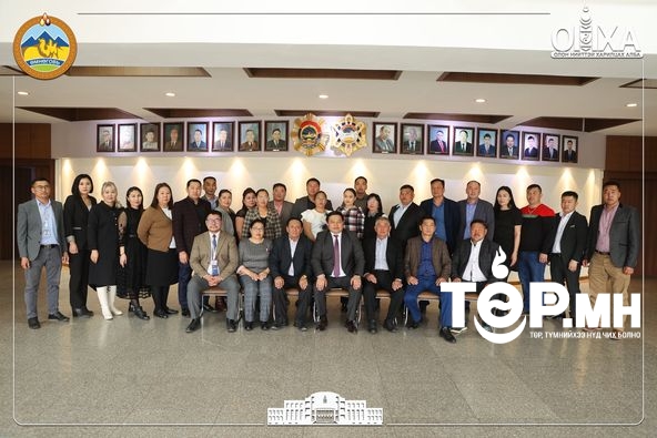 Өмнөговь аймгийн засаг дарга Р.Сэддорж 14 сумдын эрчим хүчний ОНӨААТҮГ-тай гэрээ байгууллаа