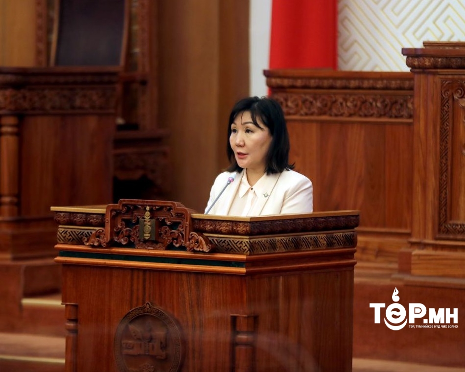 М.ОЮУНЧИМЭГ: Гишүүд лав утасны төлбөрөө ТӨРӨӨР төлүүлдэггүй, эхнэр нөхрөө төрийн мөнгөөр ДААГААД гадаад дотоодод явдаггүй