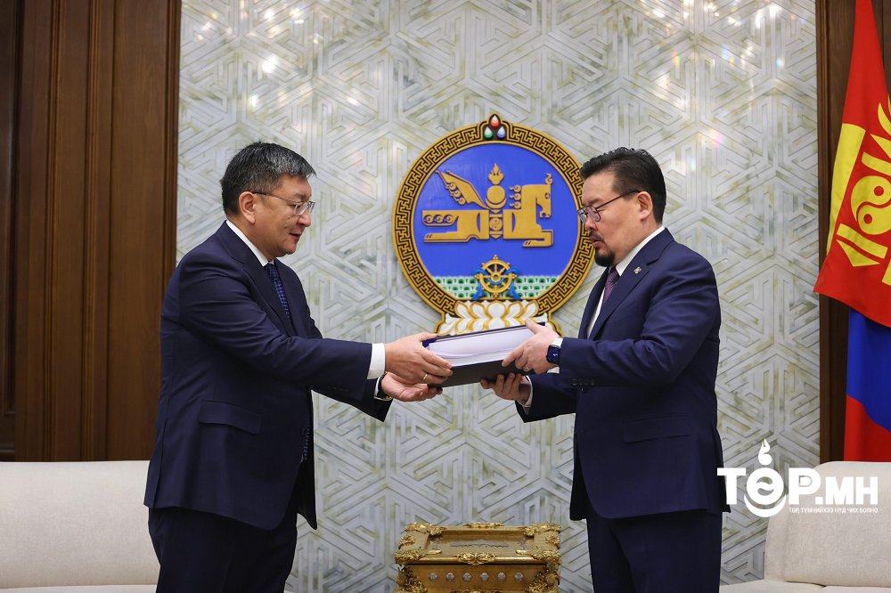 Улс төрийн намын тухай хуулийн шинэчилсэн найруулгын төслийг өргөн барив