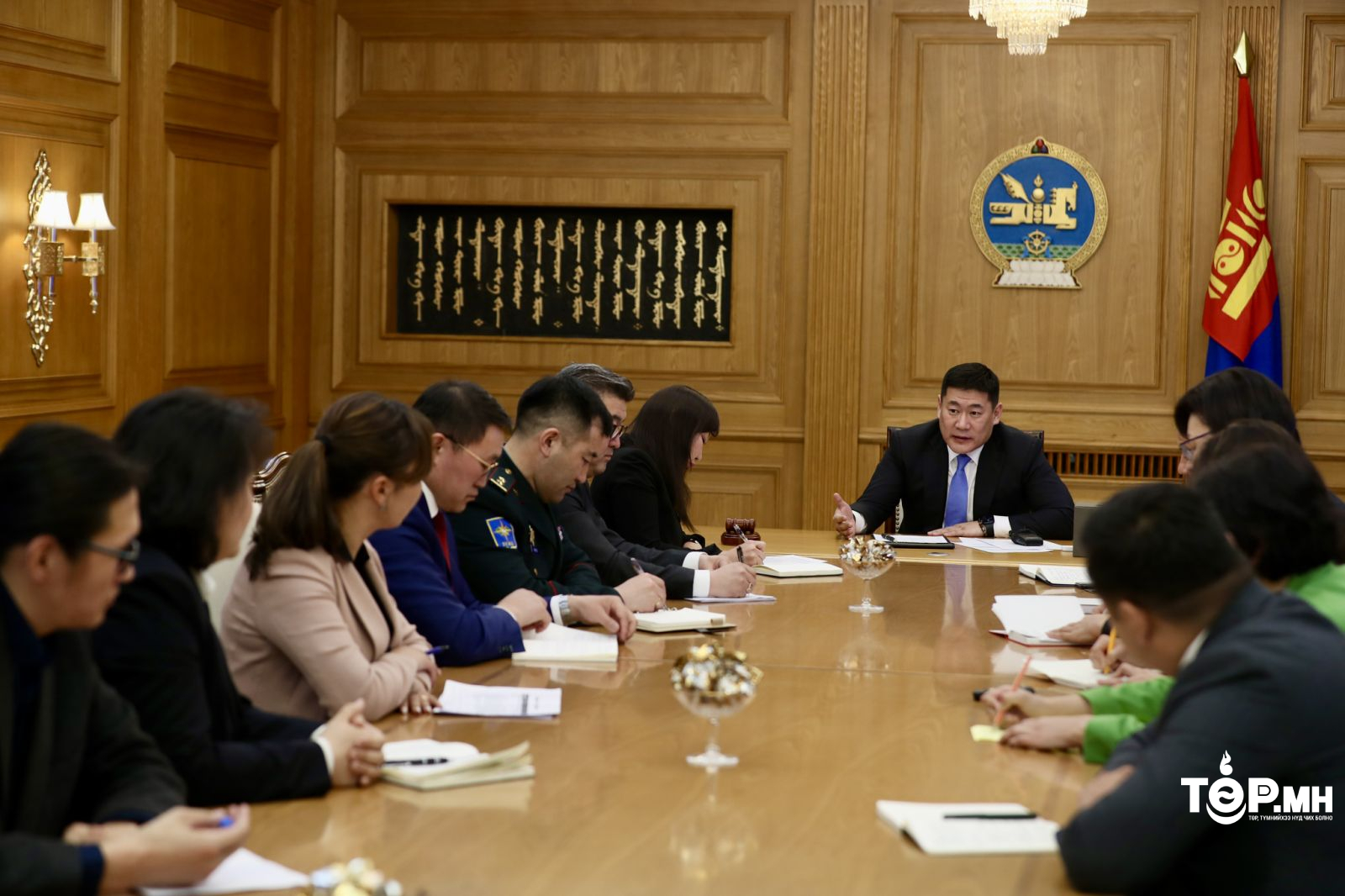 Төрийн албан хаагчдыг чадавхжуулах, урт хугацааны хөгжлийн бодлогыг таниулах төсөл хэрэгжүүлнэ