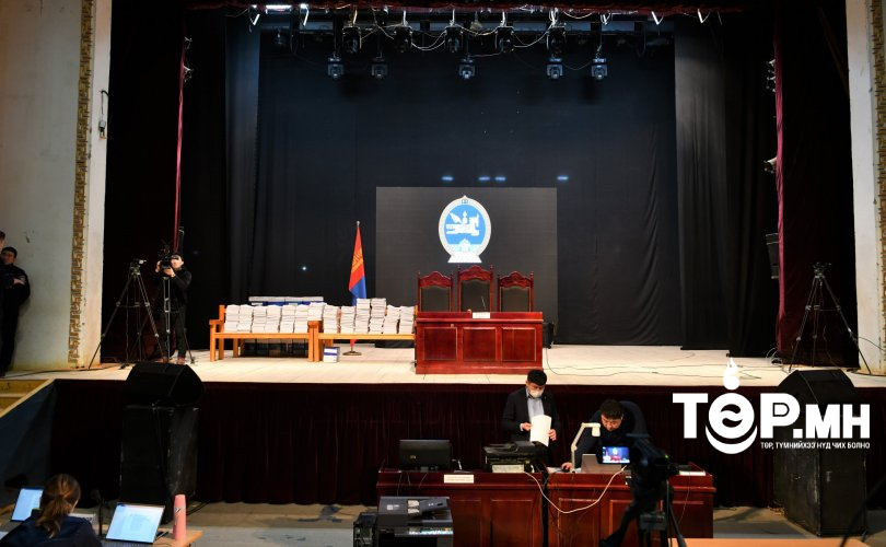 80 хүнд холбогдох Хөгжлийн банкны шүүх хурал эхэллээ