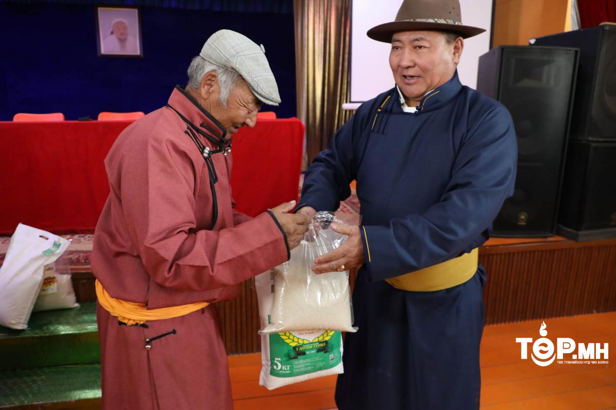 Баянхонгорын бэлтэй босс