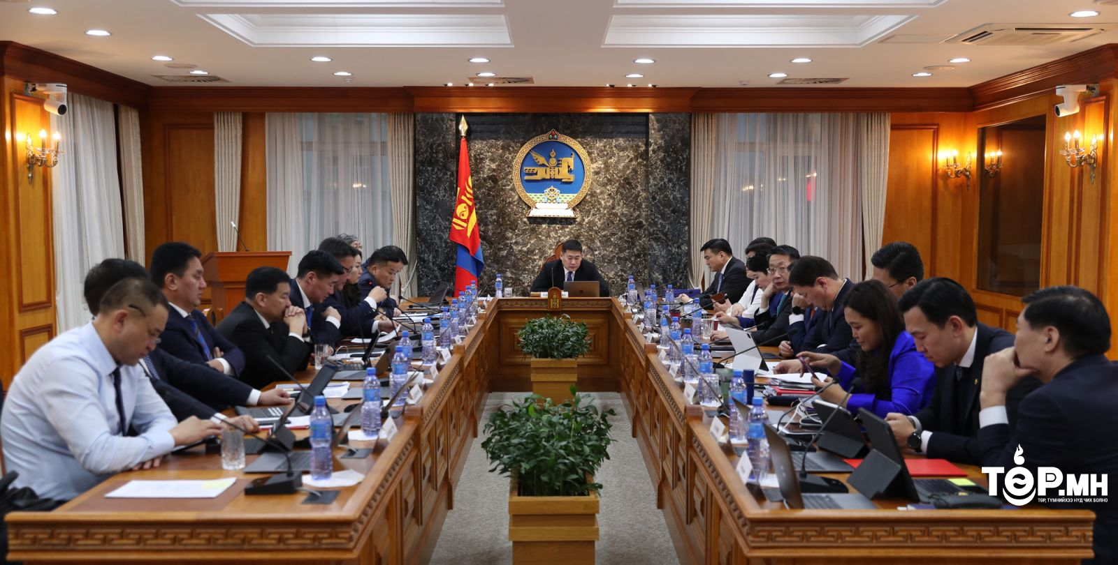 Тавантолгой-Зүүнбаян чиглэлийн төмөр замыг ашиглалтад оруулахад шаардлагатай санхүүжилт зэрэг 20 асуудлыг хэлэлцэж байна