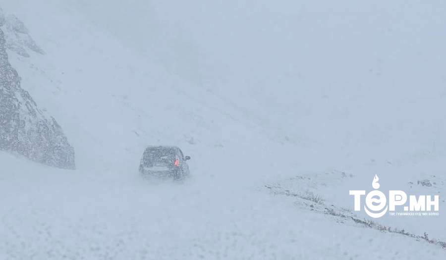 Хүчтэй цасан болон шороон шуурга шуурна
