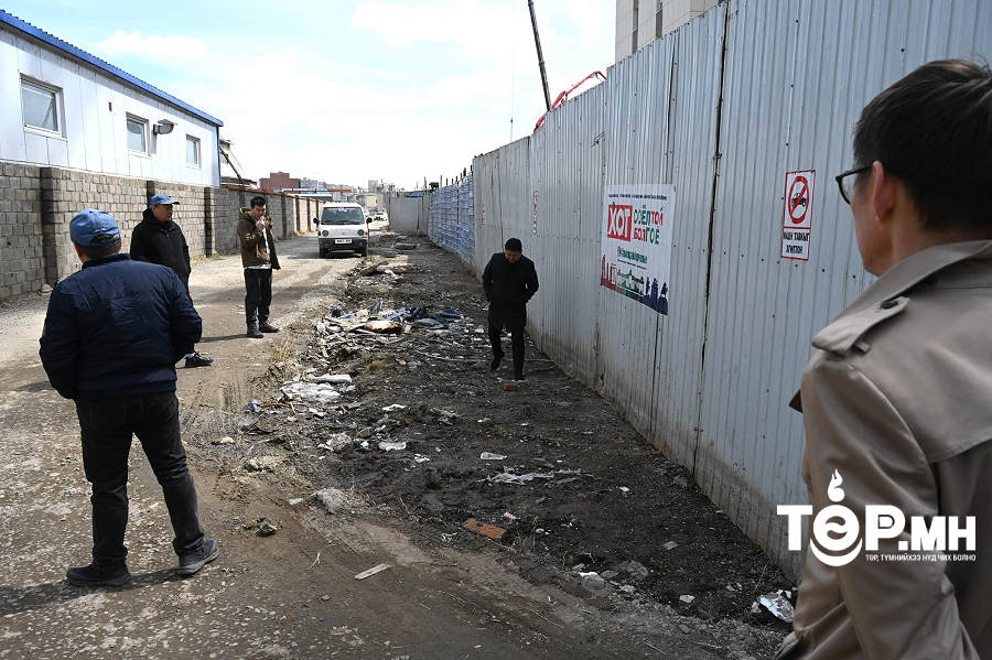 Хэтрүүлэн барьсан хашааг татуулж, зам тавихад бэлэн боллоо