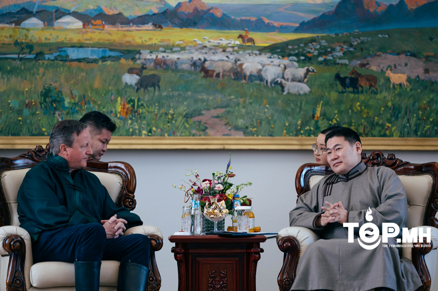 Ерөнхий сайд Л.Оюун-Эрдэнэд ИБУИНХУ-ын Гадаад хэрэг, хамтын нөхөрлөл, хөгжлийн сайд Дэвид Камерон бараалхав