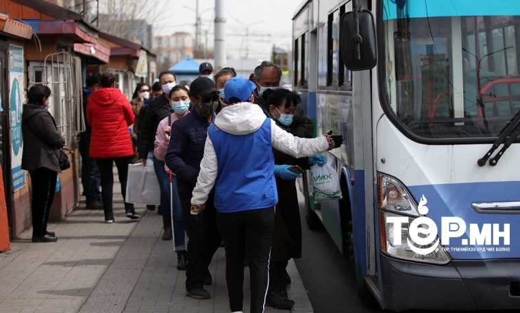 Төгсөх ангийн сурагчид нийтийн тээврээр үнэгүй зорчино
