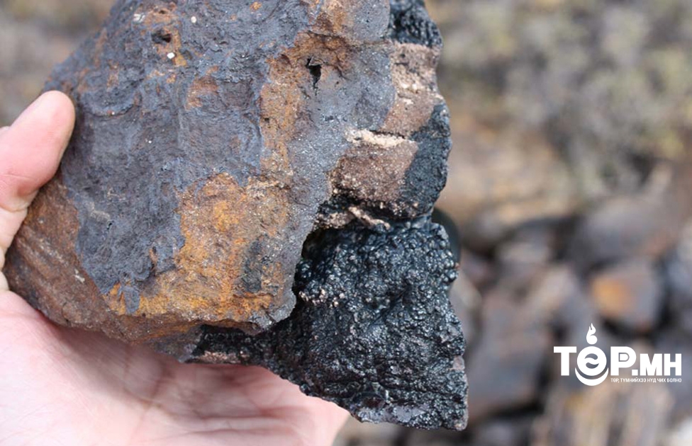 Сонгинохайрхан дүүргээс олдсон төмрийн хүдрийн хаягдлыг химийн бодис түр хадгалах агуулахад хүлээлгэн өгчээ