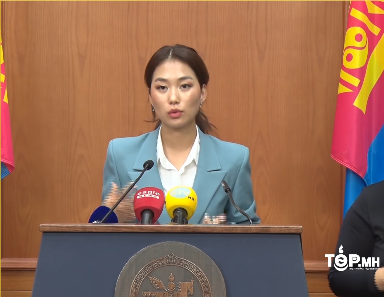 Б.БОЛОР-ЭРДЭНЭ: Иргэд жолооны үнэмлэхээ мартсан ч цагдаа торгодоггүй болно