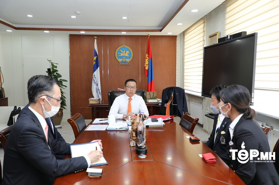 Япон улсын "Зочид буудал, рестораны менежментийн байгууллага"-ын төлөөлөлтэй уулзаж, санал солилцлоо