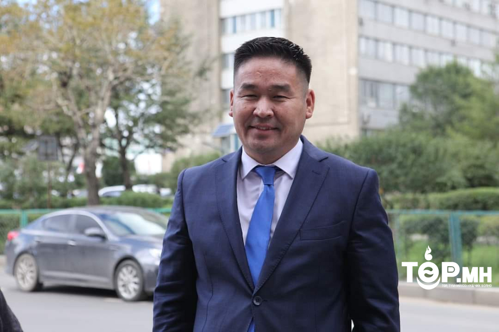 И.Мөнхжаргал: Анхан шатны шүүхийн шийдвэр гарлаа. С.Эрдэнэ одоо Ардчилсан намын гэрчилгээ битгий хэл, намын бүртгэлд ч байхгүй