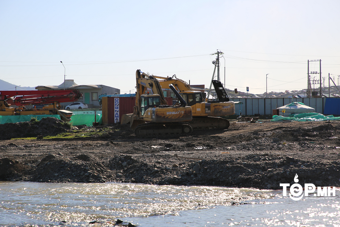 Гачууртын автозамаас Шархадны автобусны буудлын эцсийн зогсоол хүртэлх зам, гүүрийн ажлыг эрчимжүүлэх хугацаатай үүргийг өглөө