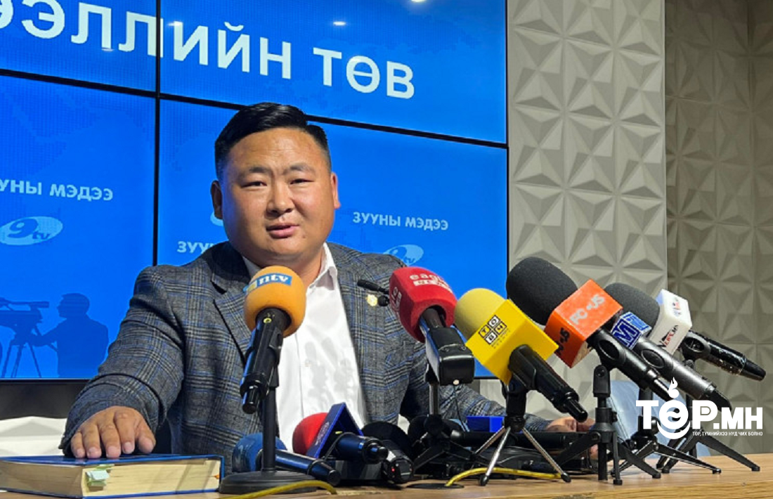 УИХ-д залилуулахгүйн тулд А.Отгонбаатар талбай дээр суулт зарлана гэв