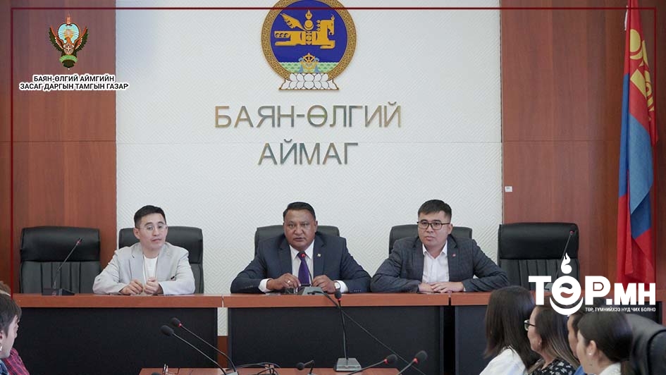 Засаг дарга Д.Бауыржан БНСУ-д суралцахаар болсон 24 сурагчидтай уулзаж амжилт хүслээ