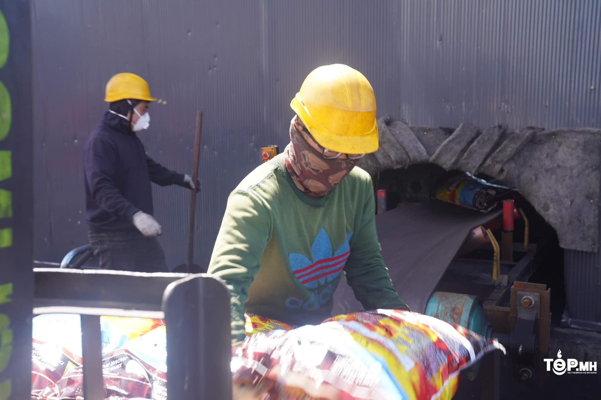 Нийслэлийн 7 дүүрэгт 670 цэгээр шахмал түлш борлуулна