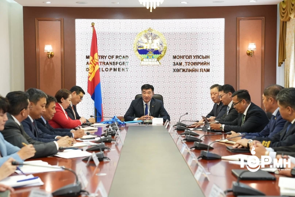 Зам, тээврийн хөгжлийн сайд С.Бямбацогт үүрэгт ажилдаа орлоо
