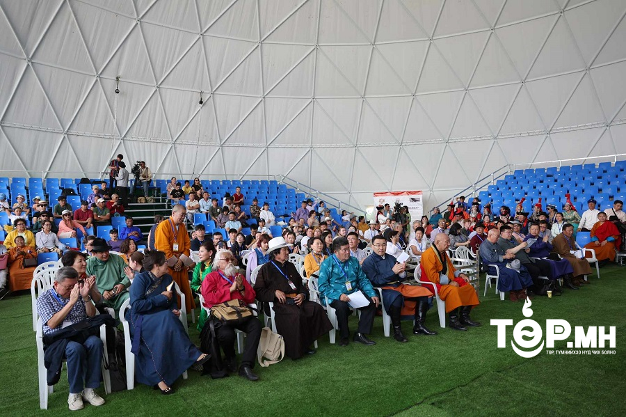 “Нүүдэлчдийн нийслэл” эрдэм шинжилгээний хурал болж байна