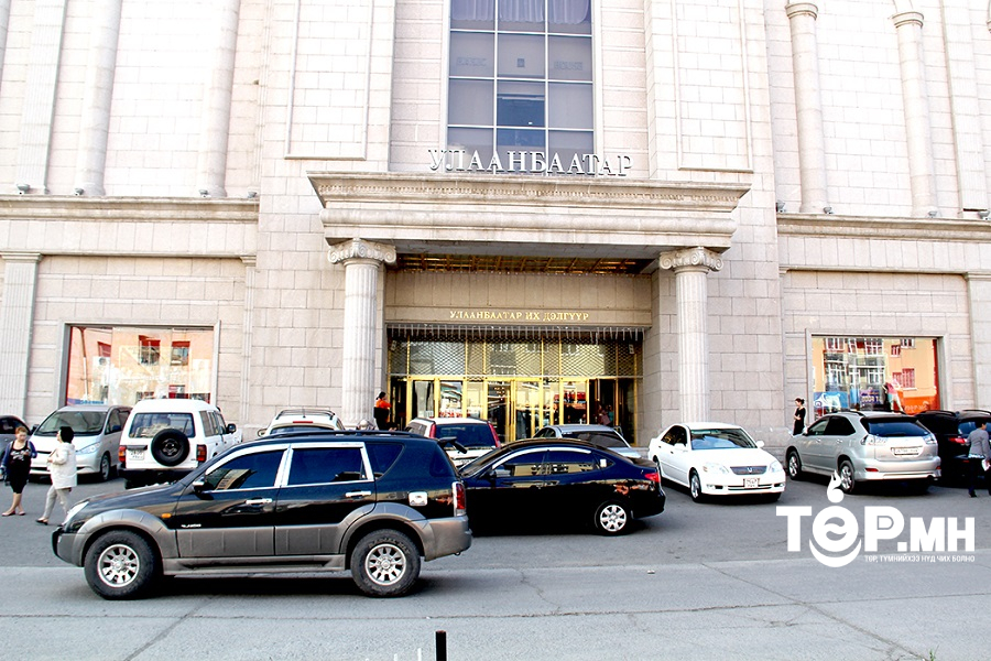 "Улаанбаатар" их дэлгүүрийн зүүн талын авто замыг хааж, хучилт хийнэ