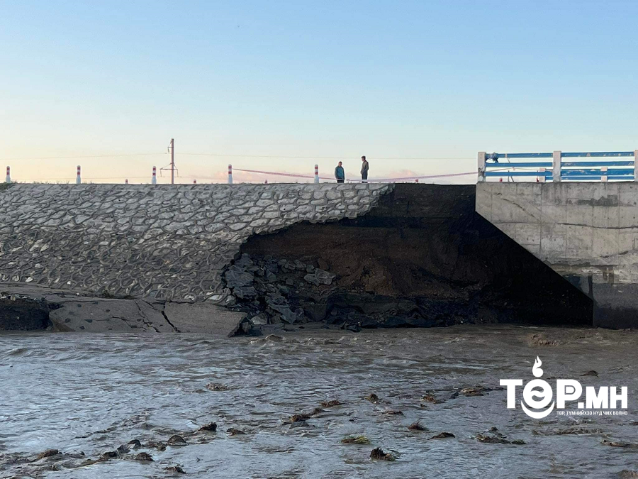 Түр зам тавин, аюулгүй хөдөлгөөн нээх хүртэл зорчих хөдөлгөөн хийхгүй, хүлээхийг зөвлөж байна