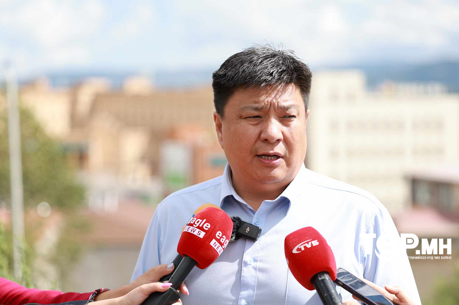 Ч.Батзориг: Нийслэлийн бүх тээврийн хэрэгслийн гэрчилгээг энэ онд цахим болгоно