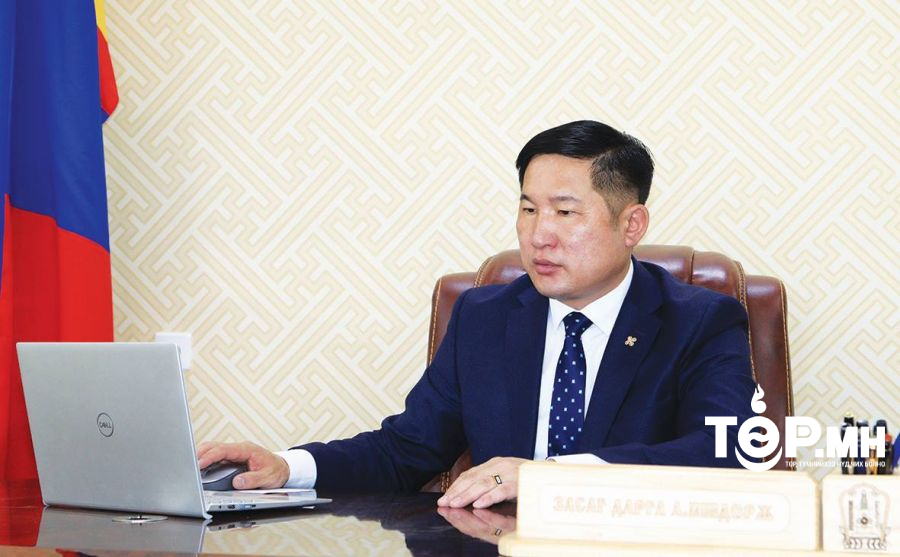 Өвөрхангай аймгийн Засаг дарга А.Ишдорж осол гаргаж, хүний амь хохироожээ