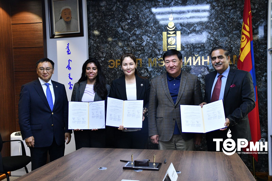 Энэтхэгийн “Маренго Ази” эхний ээлжинд 15 Монгол эмчийг өөрийн зардлаар сургана