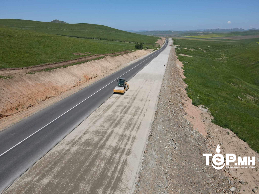 Улаанбаатар-Дархан чиглэлийн дөрвөн эгнээ бүхий суурь хучилттай авто замын ажил 86%-тай явагдаж байна