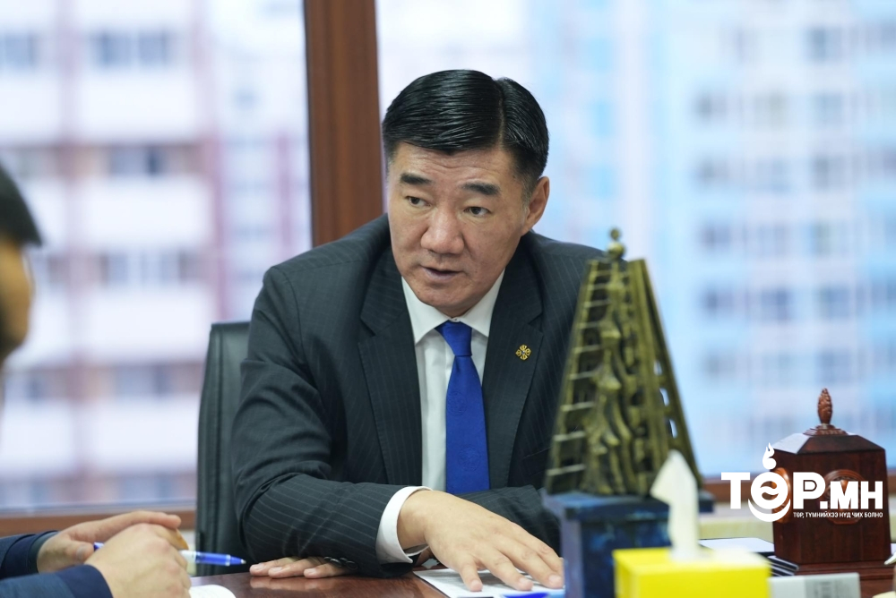 С.Бямбацогт: Нийтийн эрх ашгийг нэгт тавьснаараа "хөлсний" нөхдөд хараалгаж ч байх шиг