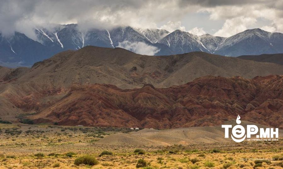 Монгол Улсын Ерөнхийлөгч “БУРХАН БУУДАЙ” уулыг төрийн тахилгатай болгох тухай зарлиг гаргав