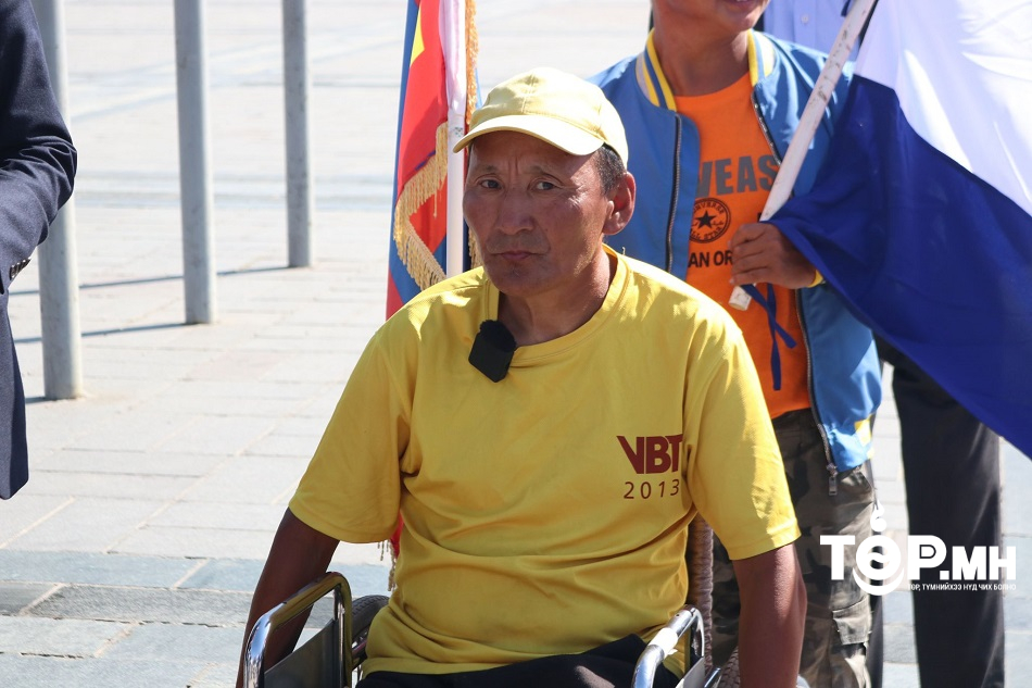 "Тэргэнцэртэй марафон" багийнхан 670 км зам туулж, Улаанбаатарт ирлээ