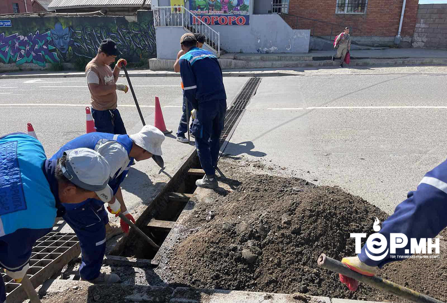 Авто зам болон хөрсний ус зайлуулах шугамд цэвэрлэгээ хийлээ