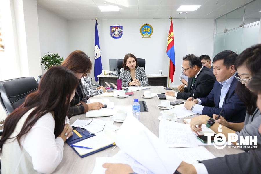 Л.Хосбаяр: Ус сувгийн газрын нэг жилд нийлүүлдгийн тавны нэгтэй тэнцэх усыг 18-хан компани шавхан зайлуулж байна