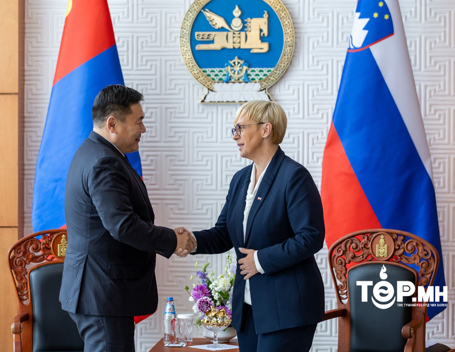 Бүгд Найрамдах Словени Улсын Ерөнхийлөгч Др. Наташа Пирц Мусарт Ерөнхий сайд Л.Оюун-эрдэнэ бараалхав