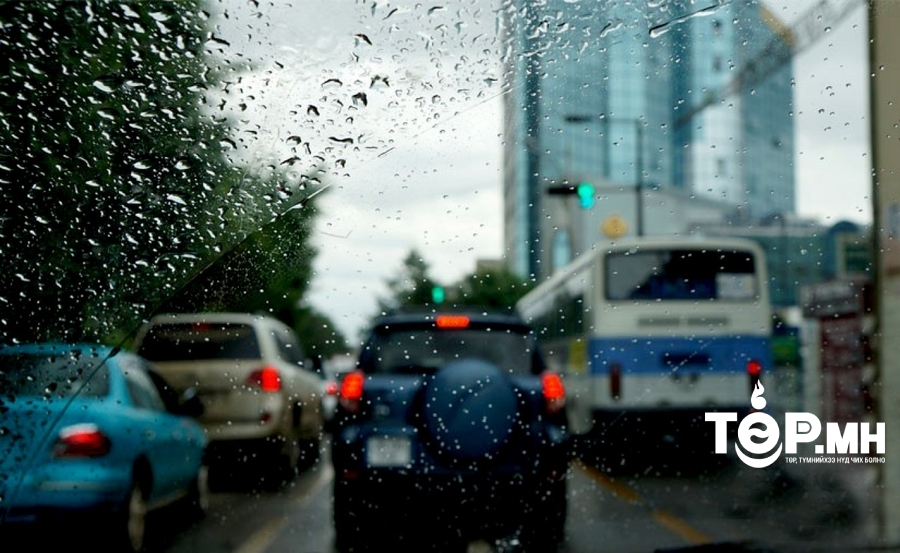 Улаанбаатар хотод дуу цахилгаантай аадар бороо орно