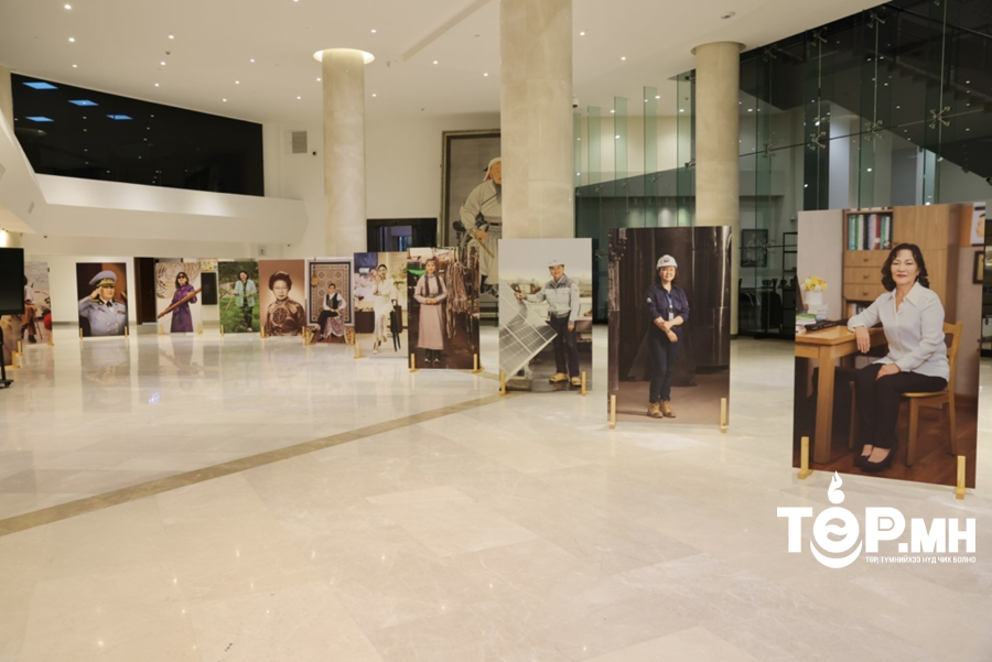 “Манлайллын 17 Төрх” гэрэл зургийн үзэсгэлэнгийн нээлт Чингис Хааны Үндэсний музейд болов