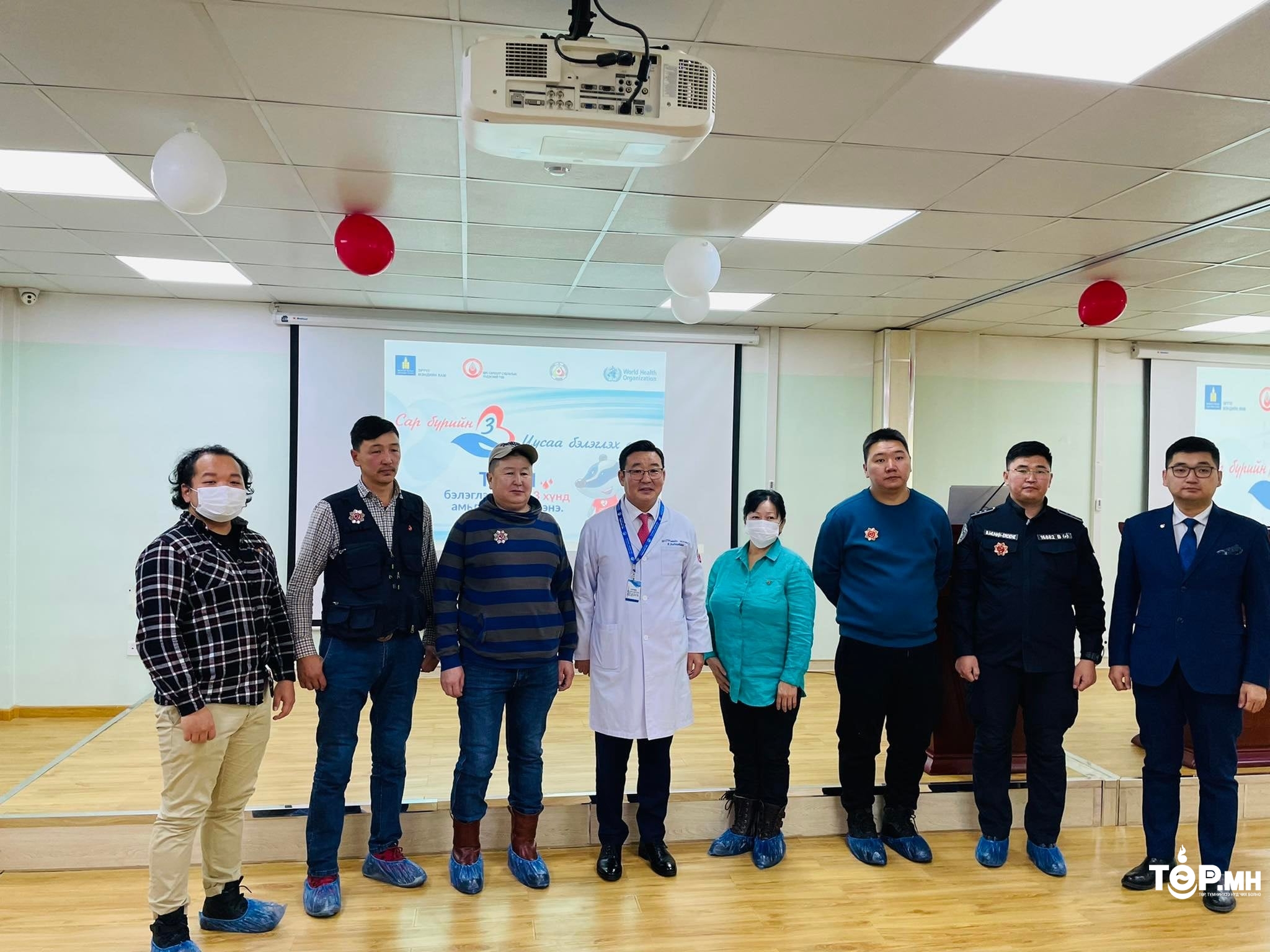 “Цусаа бэлэглэх өдөр” алт, мөнгө, хүрэл доноруудаа шагнаж урамшууллаа