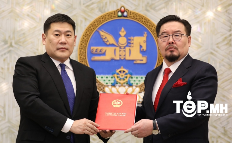 Ерөнхий сайд Л.Оюун-Эрдэнэ шинэ сэргэлтийн бодлого батлах тухай улсын их хурлын тогтоолын төслийг өргөн барилаа