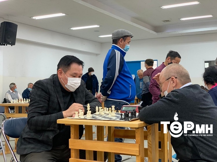 Хан-Уул дүүргийн шатар сонирхогчдын тэмцээн боллоо