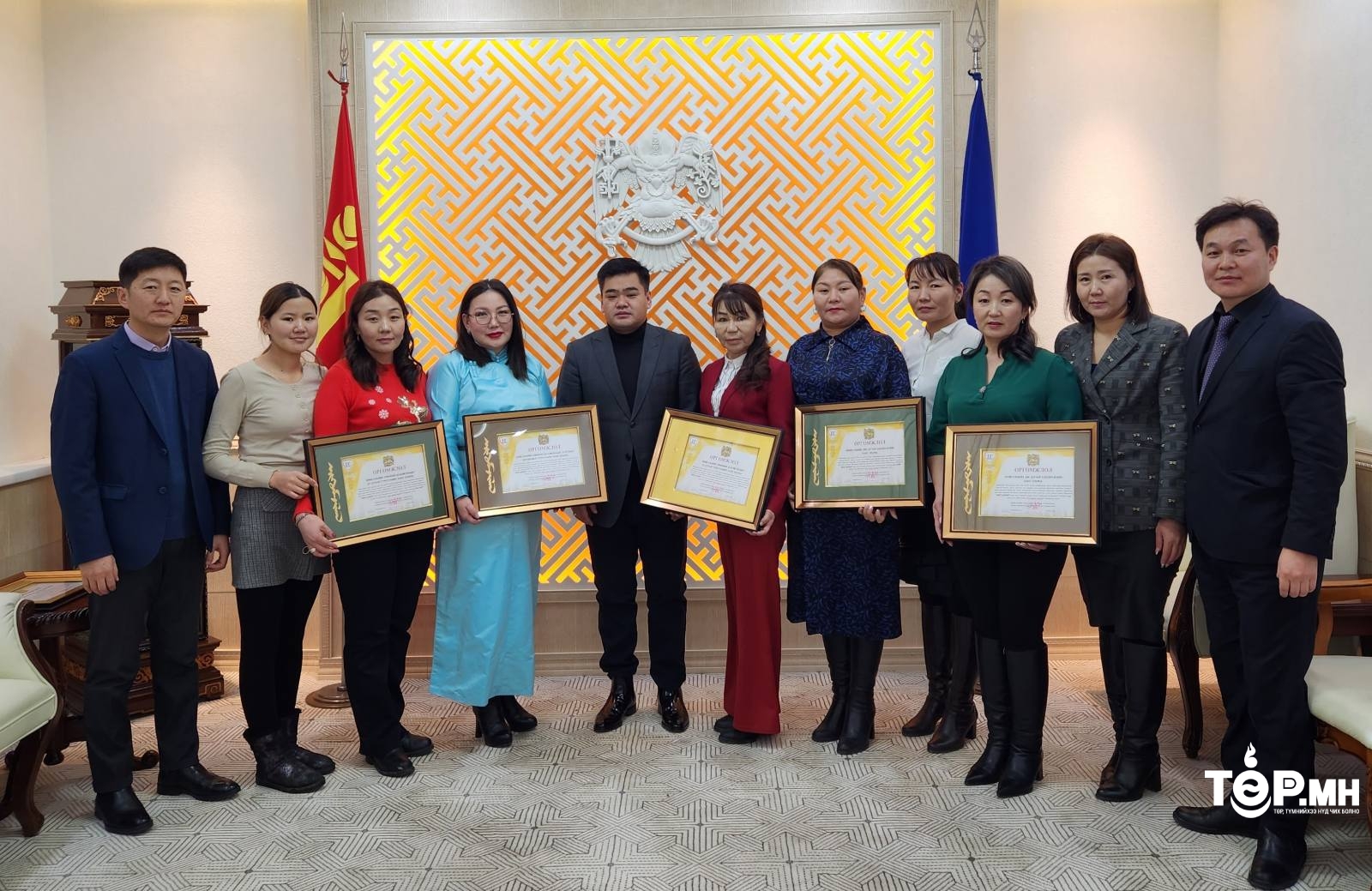 “Шар дарцаг” аяны шилдгүүд тодорлоо