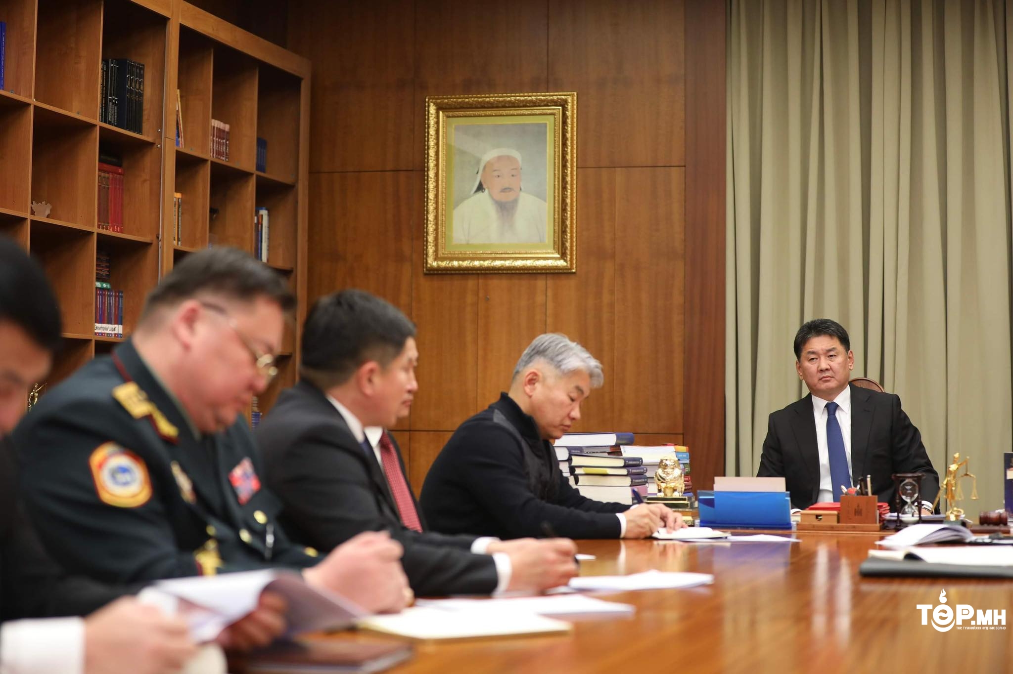 Монгол Улсын Ерөнхийлөгч У.Хүрэлсүх Засгийн газар, хууль хүчний байгууллагын удирдлагуудыг дуудаж уулзав