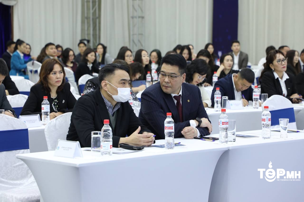 Эрүүл мэндийн салбарын санхүүжилтийн шинэчлэлийн явцыг хэлэлцэж байна