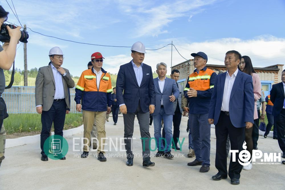 Монгол улсын ерөнхийлөгч Сэлэнгэ-Эрдэнэтийн цэвэр ус дамжуулах 3-р шугамын бүтээн байгуулалттай танилцлаа