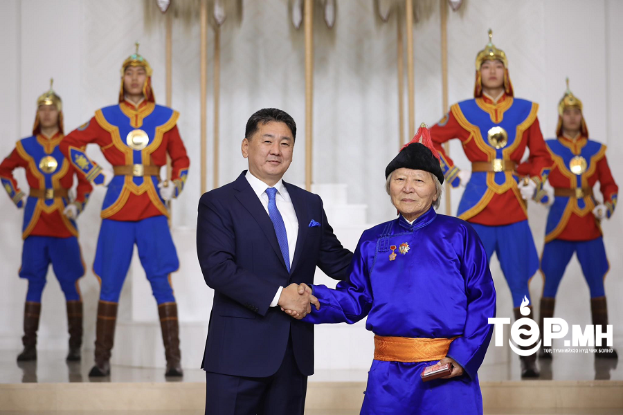 Чинагийн Галсан, Галсангийн Цогт нарт Монгол Улсын Хөдөлмөрийн баатар цол хүртээв