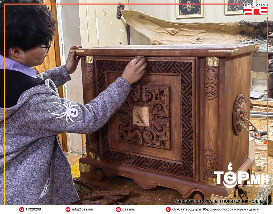 Монголын өв соёлыг хадгалж, тээж явах мэргэжлээр төгсөгчид бүтээлийн үзэсгэлэнгээ гаргалаа