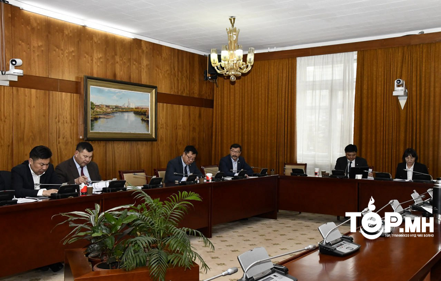 ҮББХ: Төрийн өмчийн хувьчлал, уул уурхайн бирж, газрын тос боловсруулах үйлдвэрийн бүтээн байгуулалтын талаарх мэдээллийг сонсов