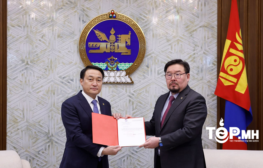 “Эрдэнэс Тавантолгой” ХК-ийн нийт хувьцааны 34 хувийг Монгол Улсын иргэн бүрд эзэмшүүлэх тухай Улсын Их Хурлын тогтоолын төслийг өргөн мэдүүлэв