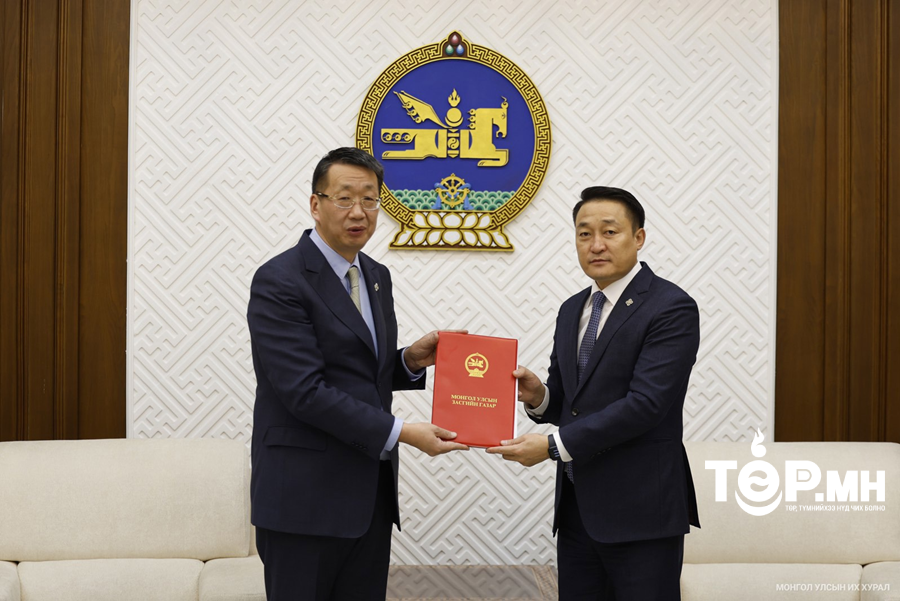 Ажиллах хүчний шилжилт хөдөлгөөний тухай хуульд нэмэлт, өөрчлөлт оруулах тухай хуулийн төслийг өргөн барилаа