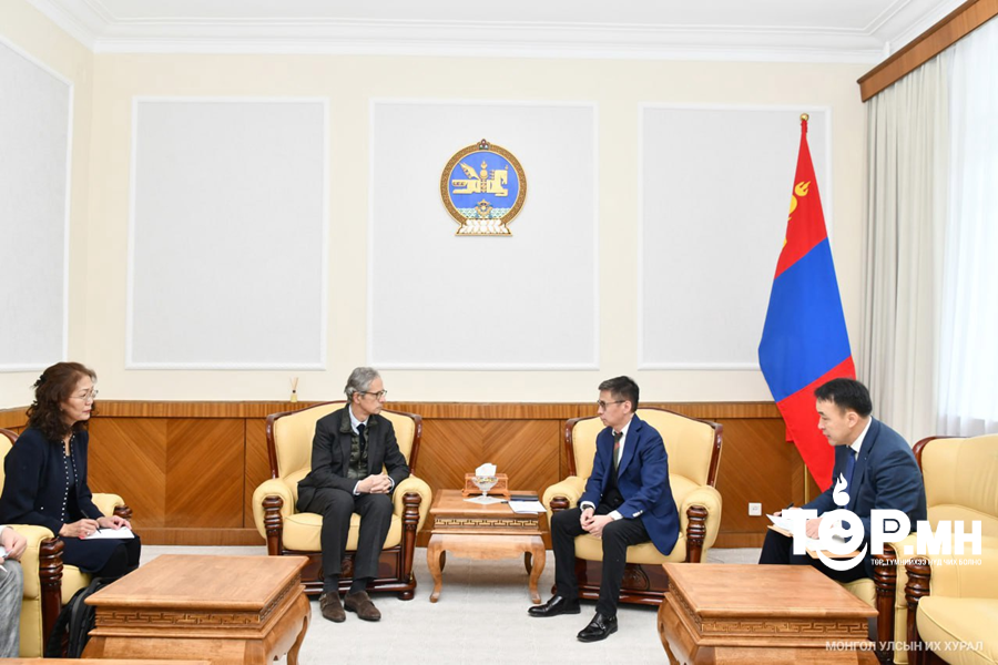 УИХ-ын Ерөнхий нарийн бичгийн дарга Б.Баасандорж “Транспэрэнси интернэшнл” байгууллагын Удирдах зөвлөлийн дарга Франсуа Валерианыг хүлээн авч уулзлаа