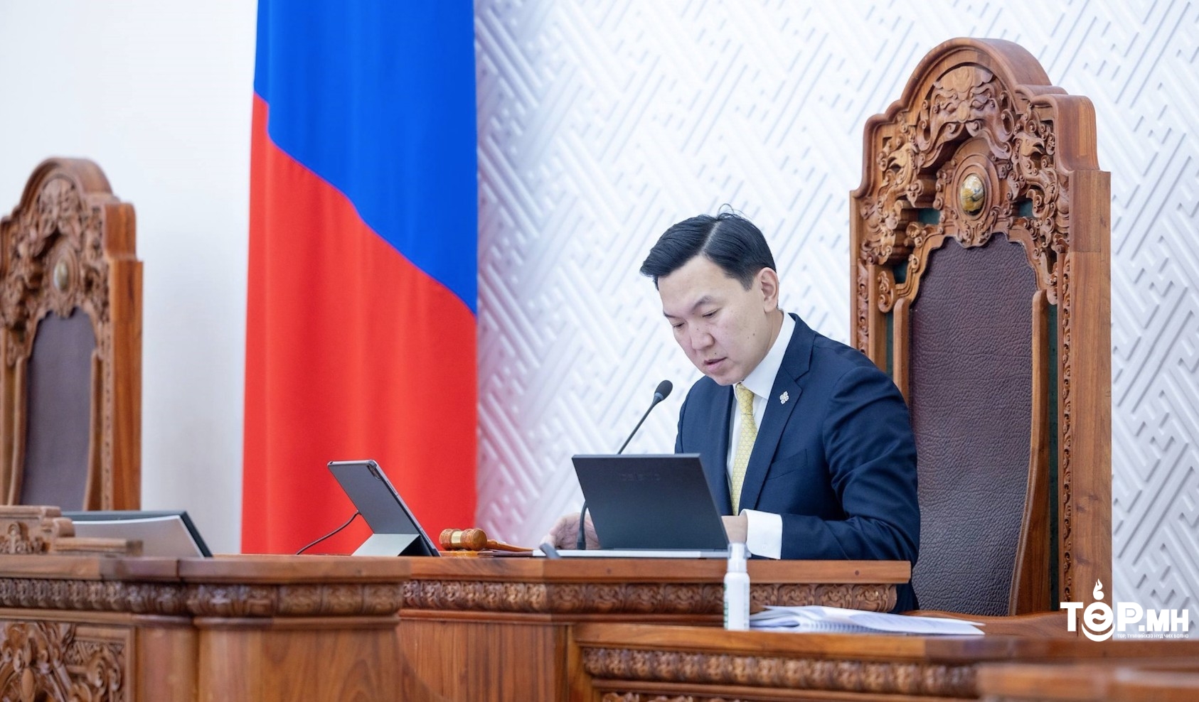 Үндэсний их баяр наадам, Цагаан cap амралтын өдрүүдтэй давхацсан тохиолдолд дараагийн долоо хоногийн ажлын өдрүүдэд шилжүүлэх саналыг гишүүдийн олонх дэмжлээ